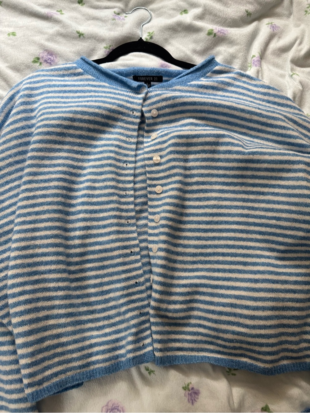 Forever 21 Blue & White Striped Button Cardigan wool texture